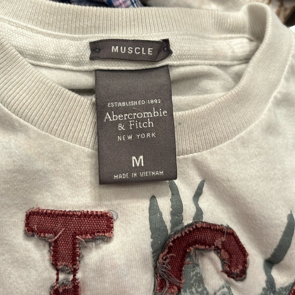 Abercrombie & Fitch muscle T-shirt for boys